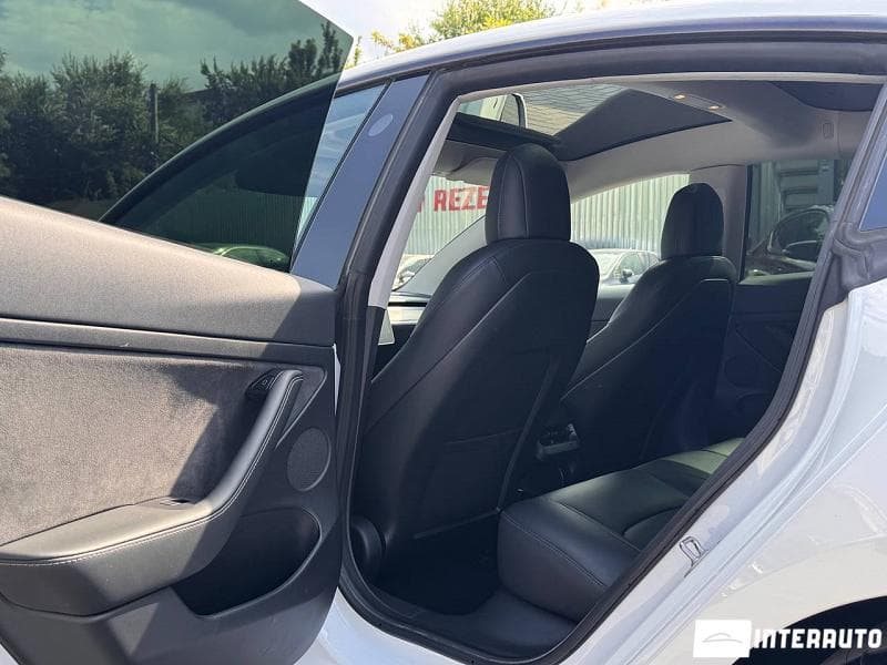Tesla Model 3 2021 — Миниатюра 14