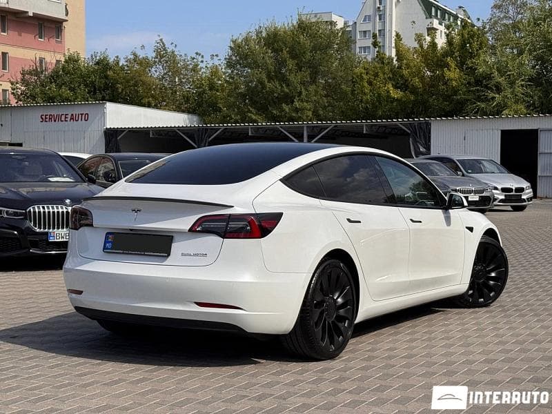 Tesla Model 3 2021 — Миниатюра 4