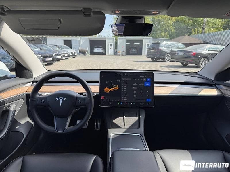 Tesla Model 3 2021 — Миниатюра 8