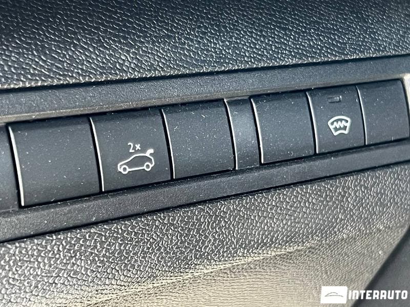 Peugeot 3008 2019 — Миниатюра 14