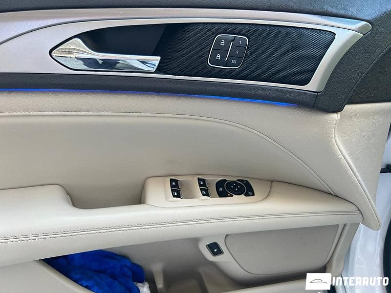 Lincoln MKZ 2018 — Миниатюра 6