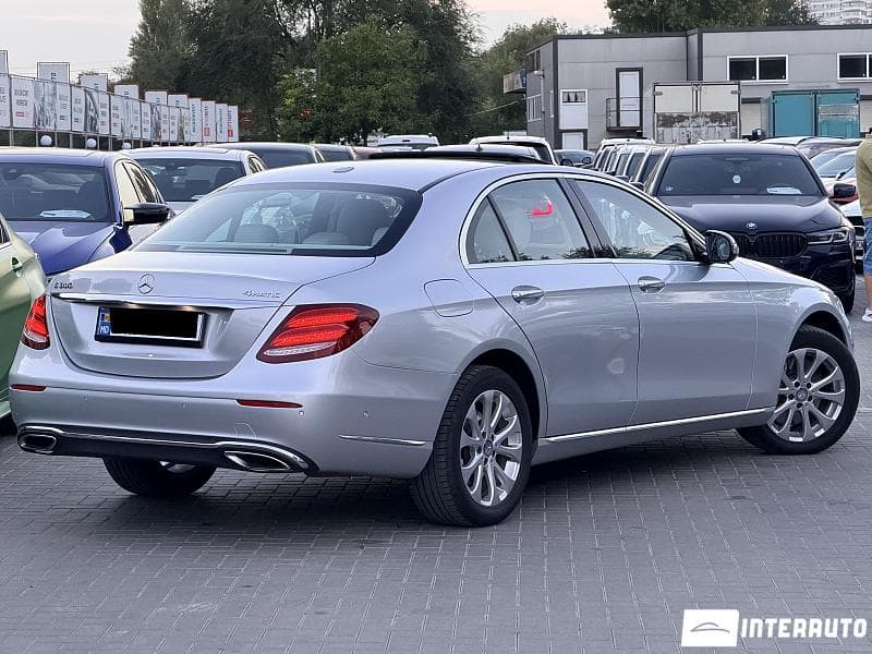 Mercedes E 300 2016 — Миниатюра 3