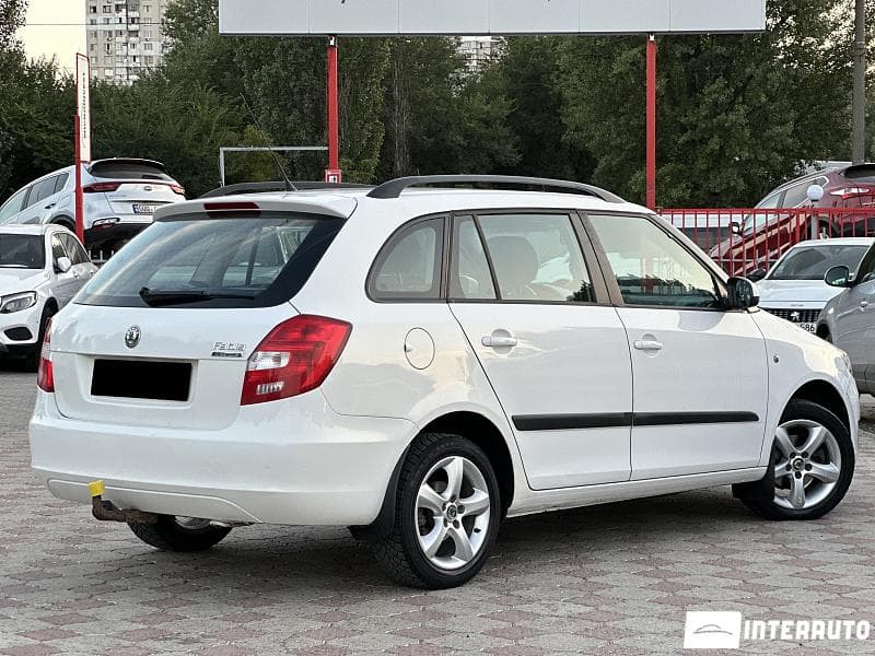 Skoda Fabia 2010 — Миниатюра 2
