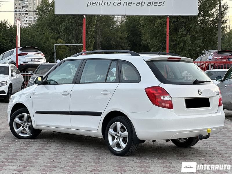 Skoda Fabia 2010 — Миниатюра 3