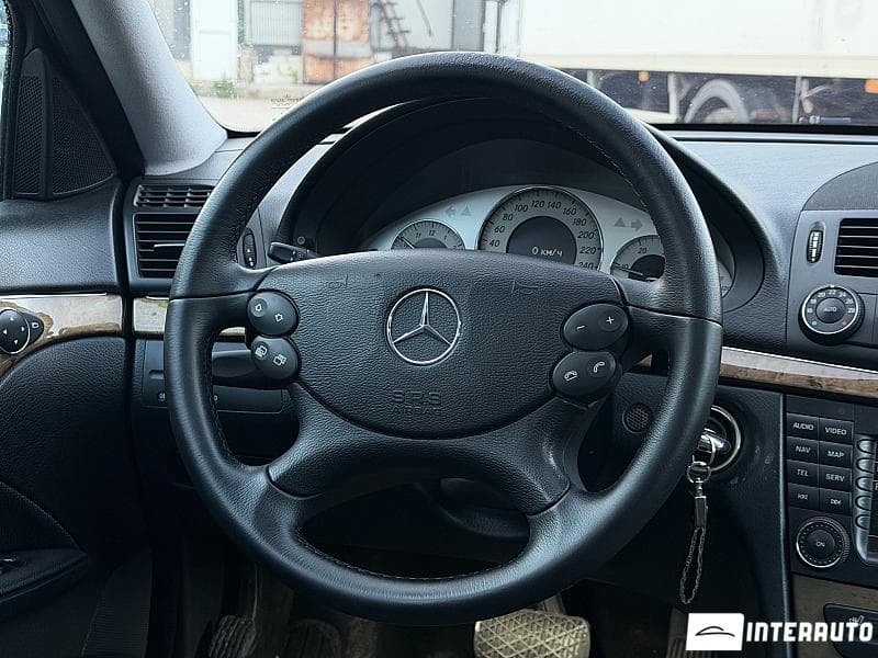 Mercedes E 220 2008 — Миниатюра 9