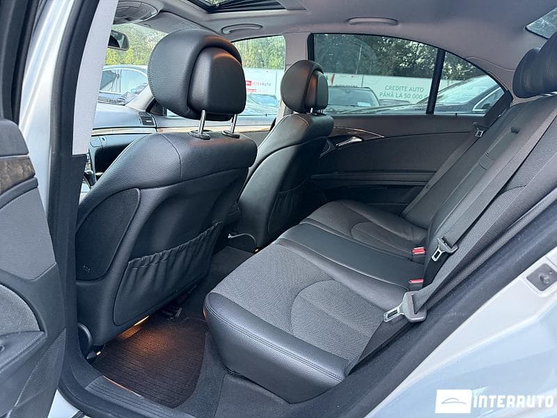 Mercedes E 220 2008 — Миниатюра 16