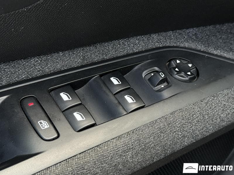 Peugeot 5008 2018 — Миниатюра 6