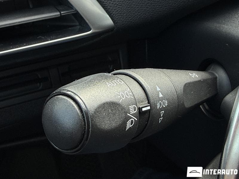 Peugeot 5008 2018 — Миниатюра 9