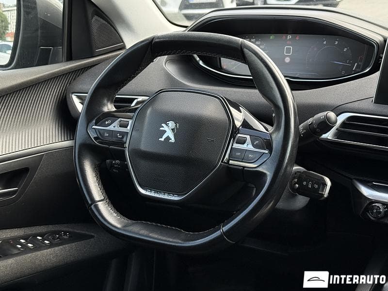 Peugeot 5008 2018 — Миниатюра 8