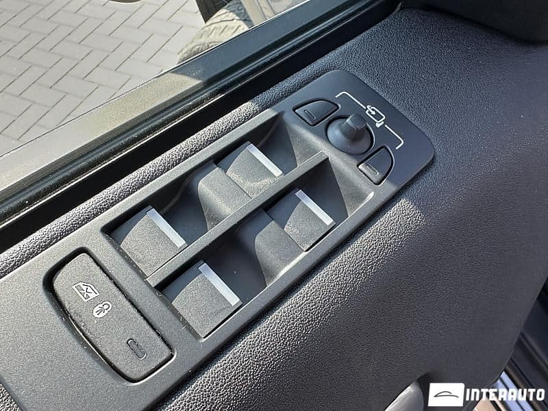 Land Rover Discovery Sport 2018 — Миниатюра 18