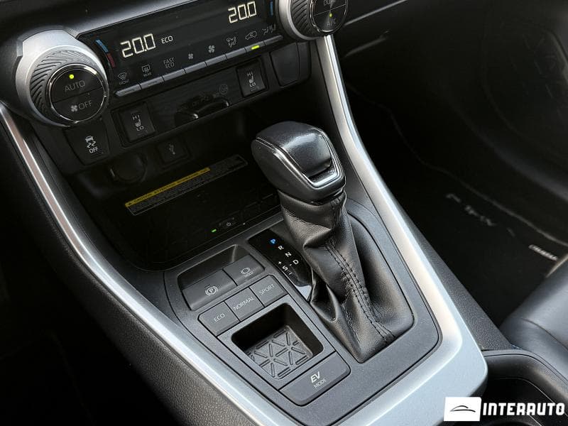 Toyota Rav-4 2020 — Миниатюра 17