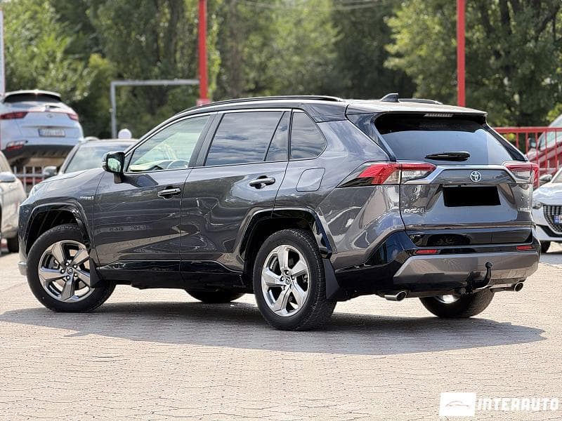 Toyota Rav-4 2020 — Миниатюра 3
