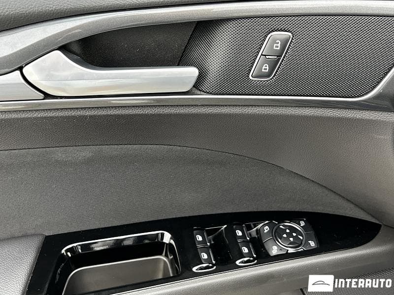 Ford Mondeo 2020 — Миниатюра 12