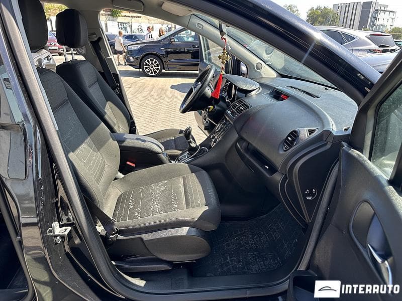 Opel Meriva 2011 — Миниатюра 13