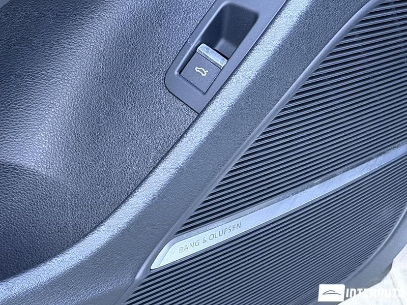 Audi Q8 2018 — Миниатюра 16