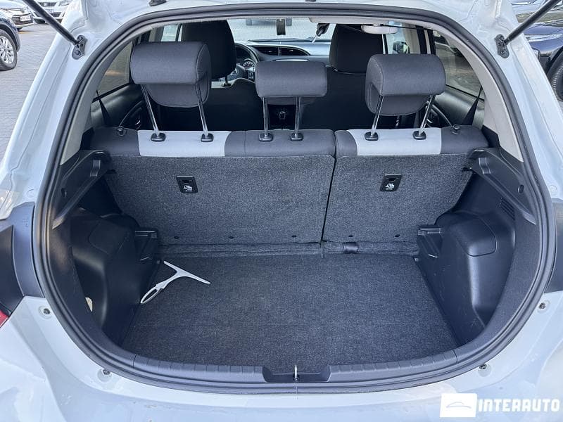 Toyota Yaris 2018 — Миниатюра 5