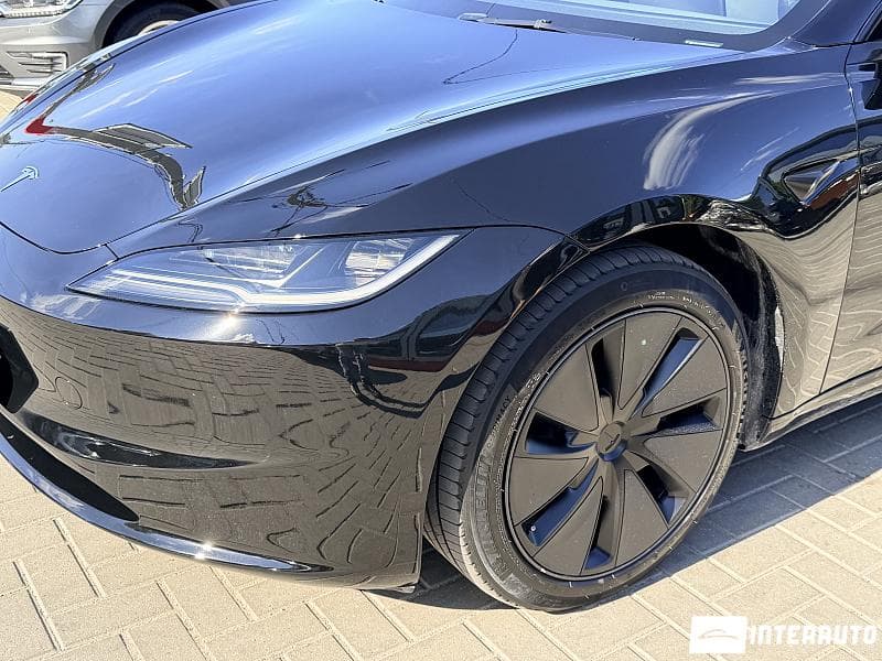 Tesla Model 3 2023 — Миниатюра 5