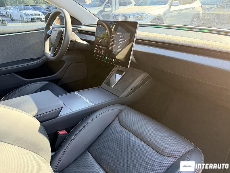 Tesla Model 3 2023 — Миниатюра 15