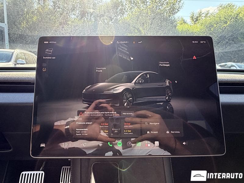 Tesla Model 3 2023 — Миниатюра 12