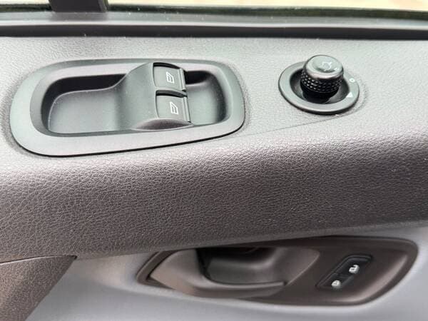 2012 Ford Transit — Miniatură 13