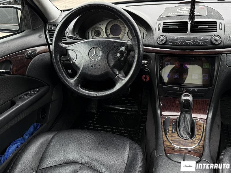 Mercedes E 220 2005 — Миниатюра 5