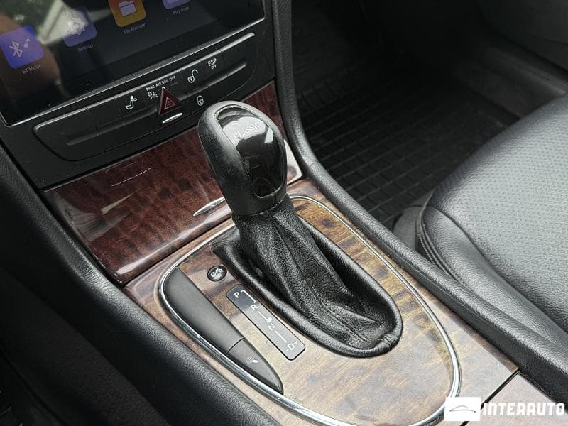 Mercedes E 220 2005 — Миниатюра 13