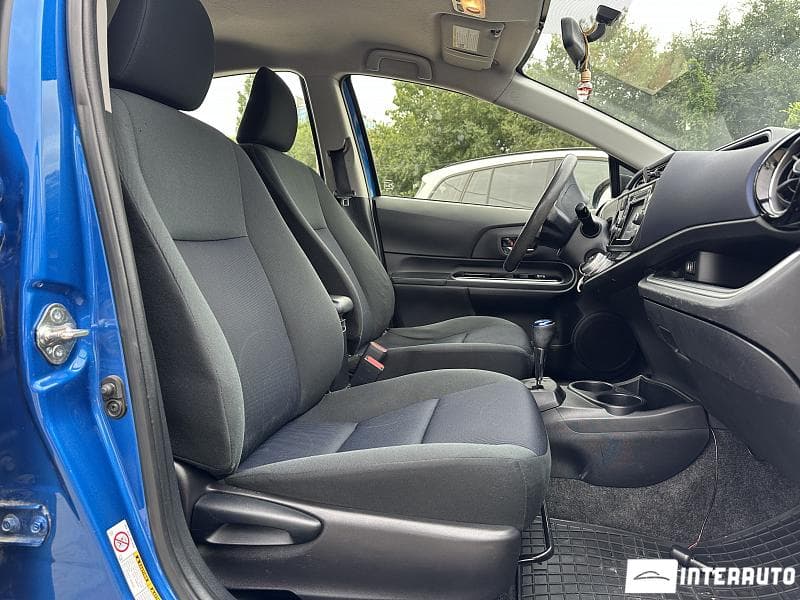 Toyota Prius C 2016 — Миниатюра 16