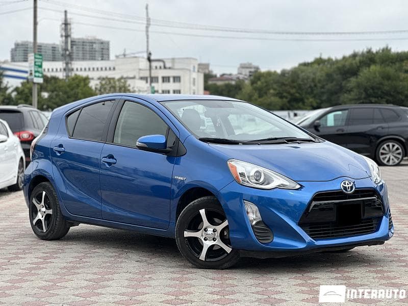 Toyota Prius C 2016 — Миниатюра 4