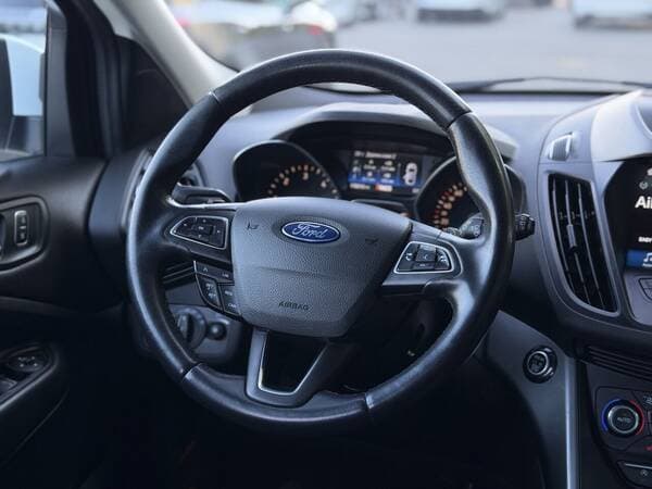 2017 Ford Kuga — Miniatură 7