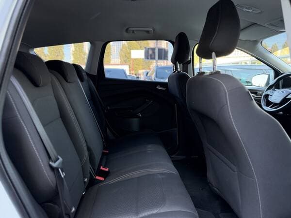 2017 Ford Kuga — Miniatură 18