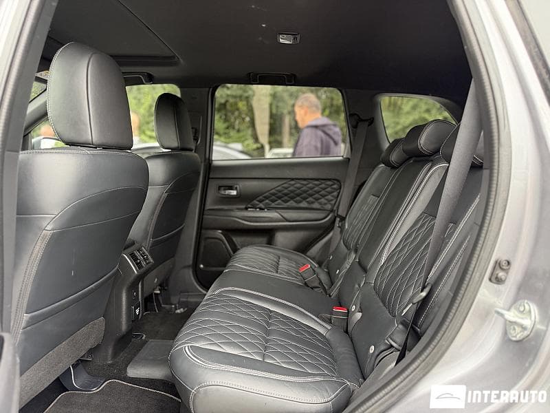 Mitsubishi Outlander 2018 — Миниатюра 18