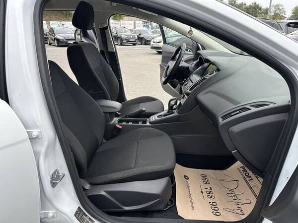 2017 Ford Focus — Miniatură 7