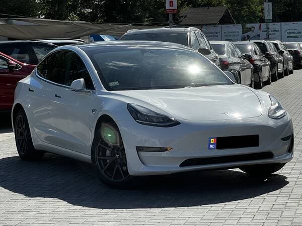 2019 Tesla Model 3 — Miniatură 2