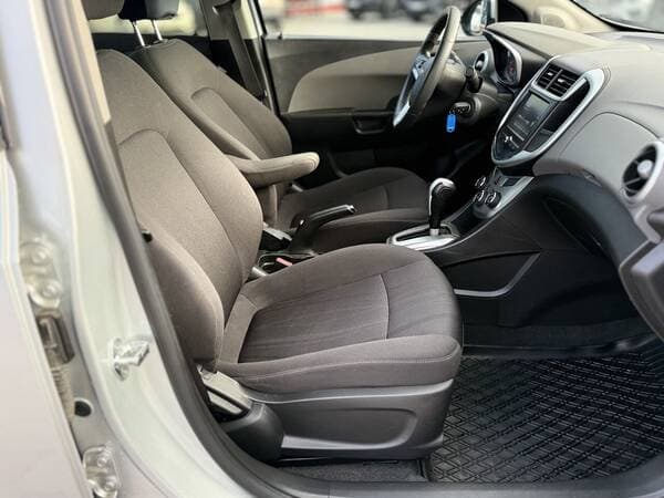 Chevrolet Aveo 2018 — Миниатюра 6