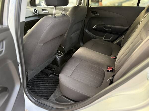 Chevrolet Aveo 2018 — Миниатюра 15