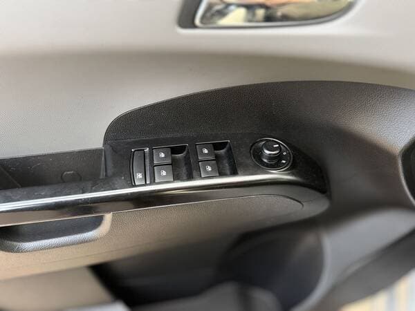 Chevrolet Aveo 2018 — Миниатюра 14