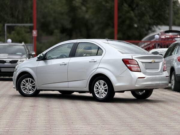 Chevrolet Aveo 2018 — Миниатюра 3