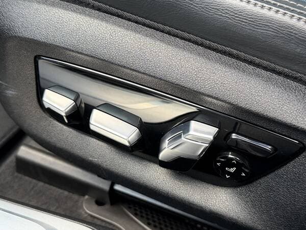 2019 BMW 745e — Miniatură 16