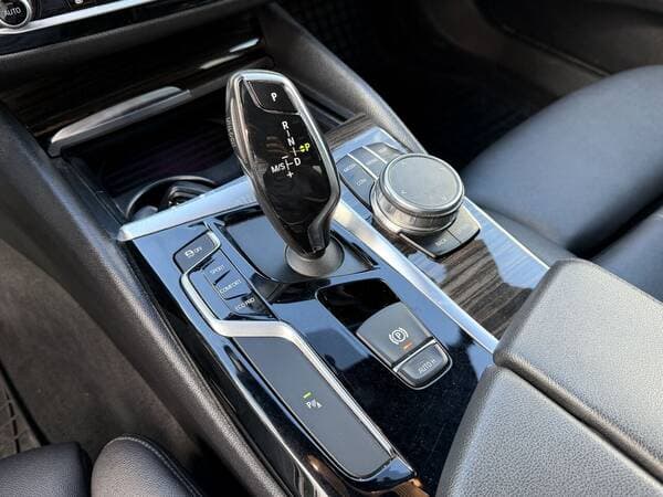 BMW 530 2018 — Миниатюра 11