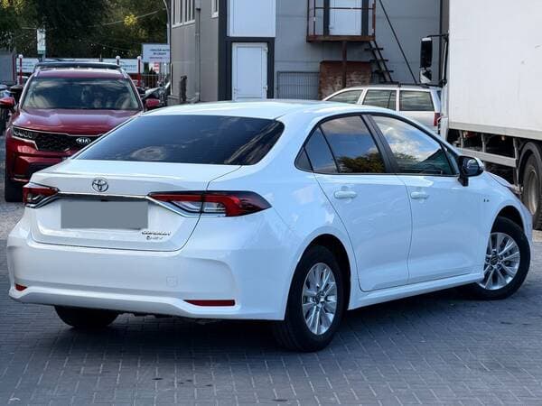 2025 Toyota Corolla — Miniatură 3