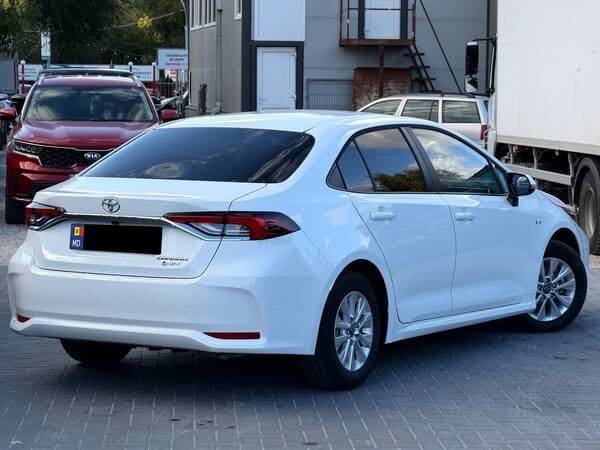 2025 Toyota Corolla — Miniatură 3
