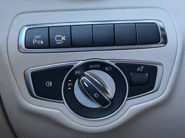 2018 Mercedes GLC 250d — Miniatură 14
