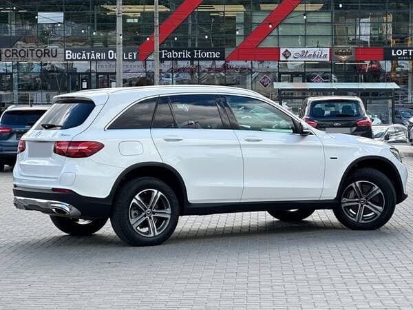 2018 Mercedes GLC 350e — Miniatură 4