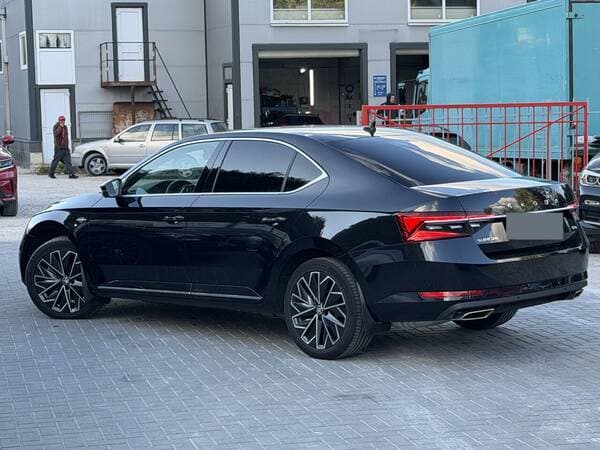 Skoda Superb 2022 — Миниатюра 4