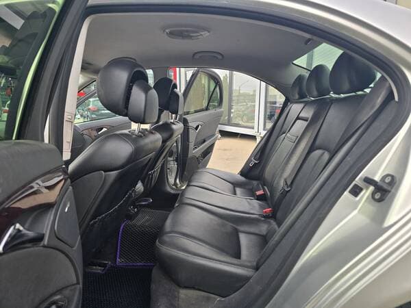 2005 Mercedes E 200 — Miniatură 18