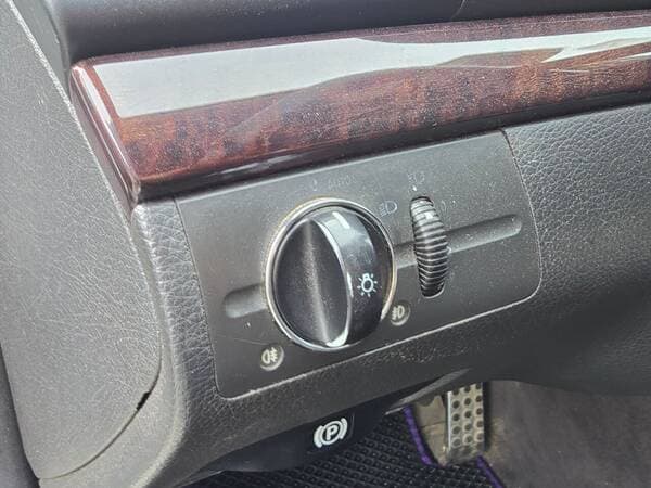 2005 Mercedes E 200 — Miniatură 14