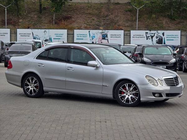 2005 Mercedes E 200 — Miniatură 2