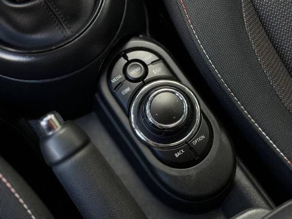 Mini Cooper 2023 — Миниатюра 14
