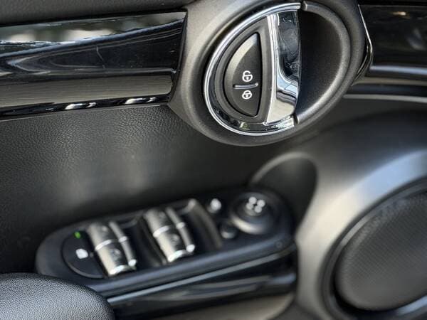 Mini Cooper 2023 — Миниатюра 15