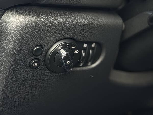 Mini Cooper 2023 — Миниатюра 16